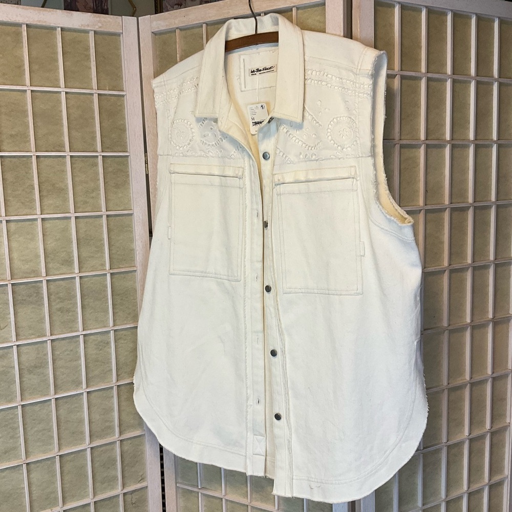 Free People Floral Eyelet Sleeveless White Denim Vest Size M NWT